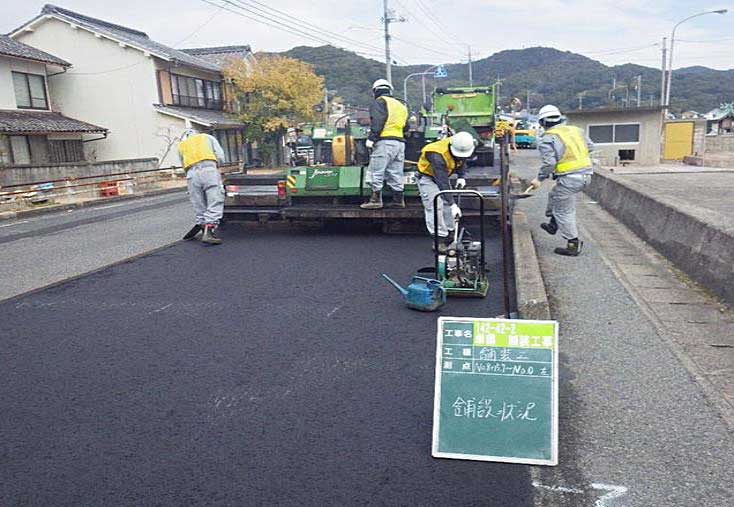 県道倉敷長浜笠岡線単県道路工事（舗装）切削オーバーレイ